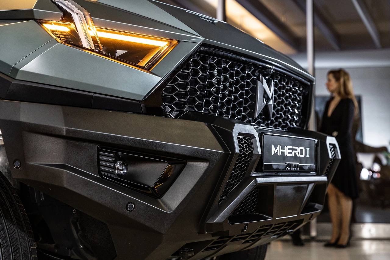 Передняя часть M-HERO 1