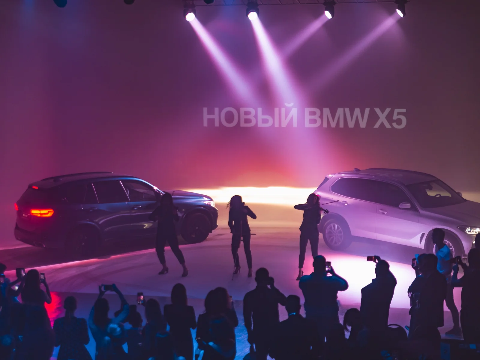 Презентационная сцена BMW X5