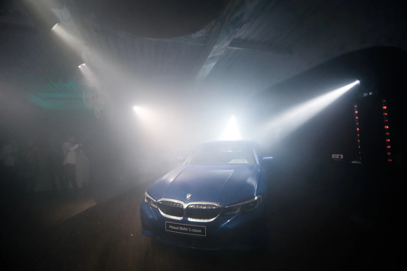 BMW в сценическом свете